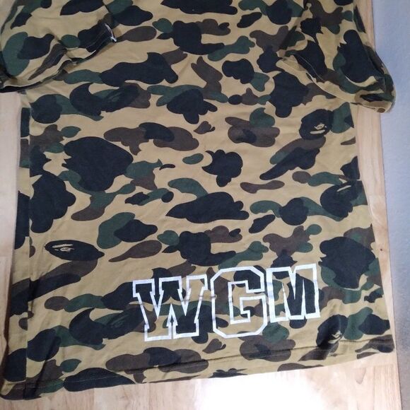 BAPE First Camo Shark T-Shirt Yellow Authentic - Picture 7 of 14